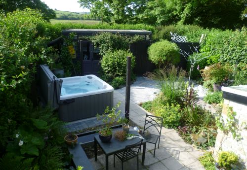 12770 : Sales, Installations, Servicing, Repairs & Valeting of Hot Tubs and Spas